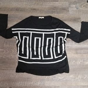 Black and White Women's Sweater | Sz S